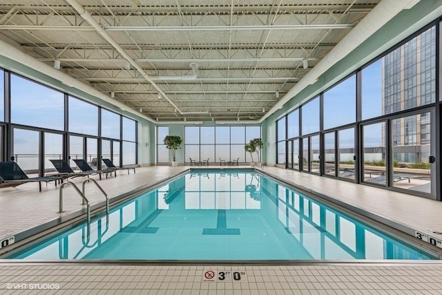 450 E Waterside Dr Unit 906, Chicago, IL 60601 - view of indoor community pool