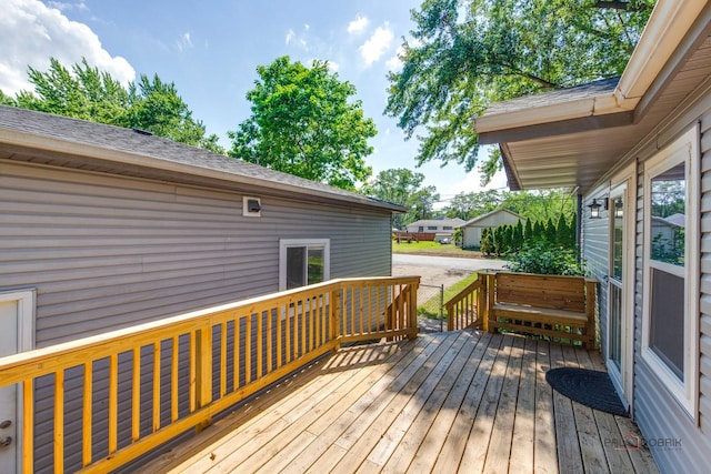 4519 W Shore Dr, Mchenry, IL 60050 - view of wooden deck