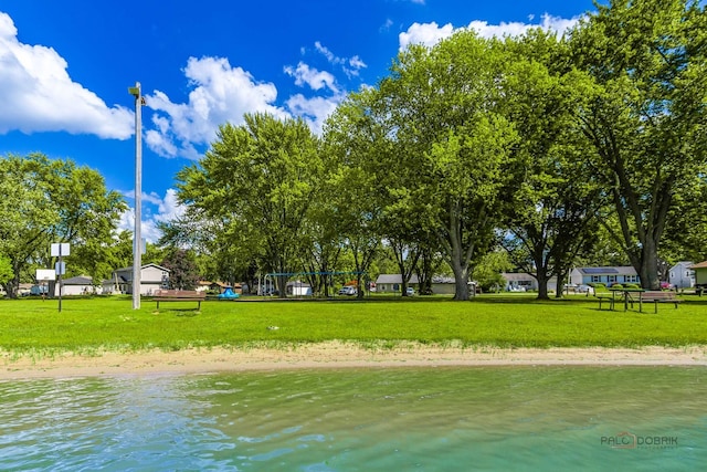 4519 W Shore Dr, Mchenry, IL 60050 - water view