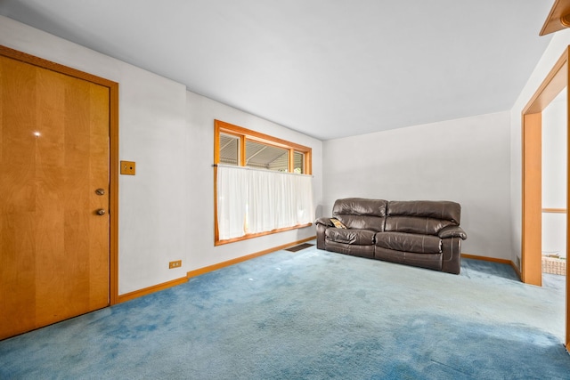 2500 S 7th Ave, North Riverside, IL 60546 - carpeted living area with baseboards