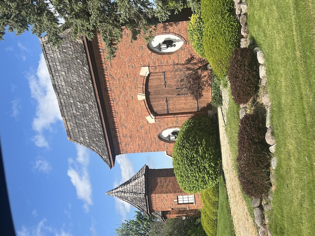 8145 Carriage Ln, Spring Grove, IL 60081