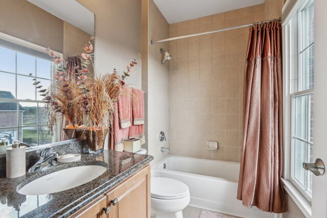 24 Wood Oaks Dr, South Barrington, IL 60010 - full bathroom featuring toilet, vanity, and shower / tub combo