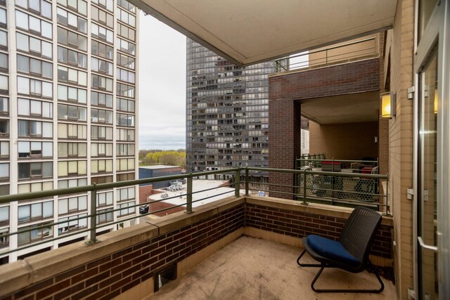 5430 N Sheridan Rd Unit 703, Chicago, IL 60640 - view of balcony