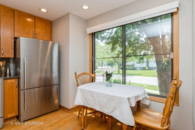 338 Sheridan Dr Unit 1F, Willowbrook, IL 60527 - dining area with light wood-style flooring and recessed lighting