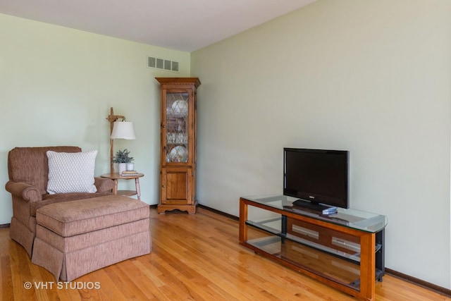 338 Sheridan Dr Unit 1F, Willowbrook, IL 60527 - living area featuring wood finished floors