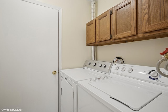 218 E Forest Knoll Dr, Palatine, IL 60074 - washroom featuring washing machine and clothes dryer and cabinet space
