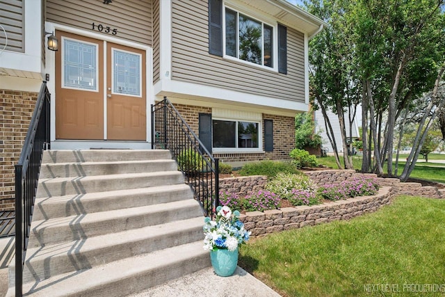 1035 Warwick Cir N, Hoffman Estates, IL 60169 - entrance to property featuring brick siding