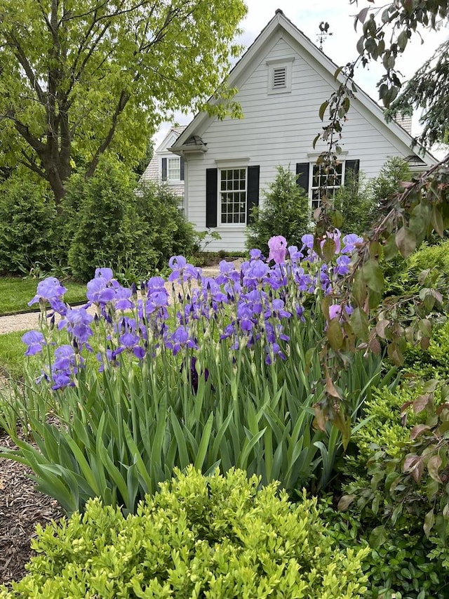 400 Saint Andrews Ln, Gurnee, IL 60031 - exterior view