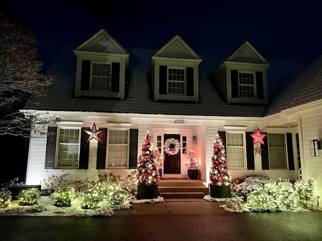 400 Saint Andrews Ln, Gurnee, IL 60031 - cape cod home with a porch
