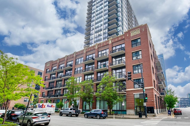 210 S Desplaines St Unit 1410, Chicago, IL 60661 - view of apartment building / complex