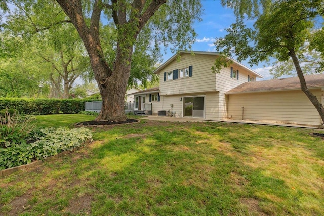 919 E Cooper Dr, Palatine, IL 60074 - rear view of property with a patio area