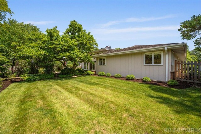 1614 Orth Dr, Wheaton, IL 60189 - view of yard
