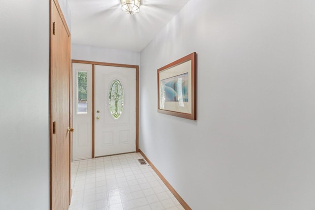 35932 N Watson Ave, Ingleside, IL 60041 - foyer with baseboards