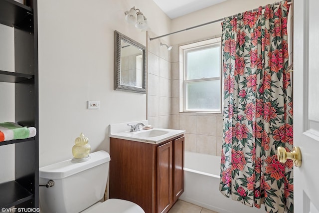 6100 N Rockwell St Unit 3S, Chicago, IL 60659 - full bath with shower / bath combo with shower curtain, vanity, and toilet
