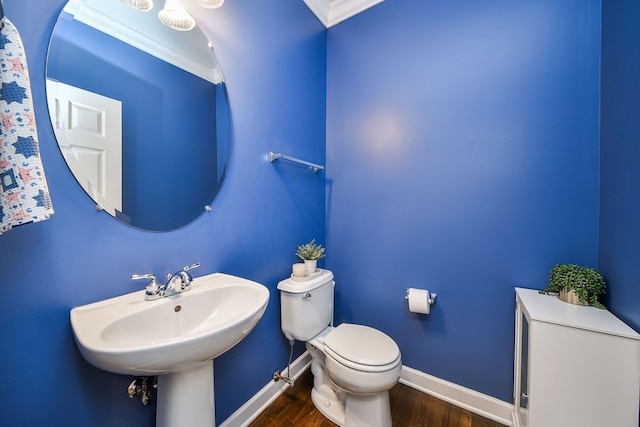 3095 Long Common Pkwy, Elgin, IL 60124 - half bath with wood finished floors and ornamental molding