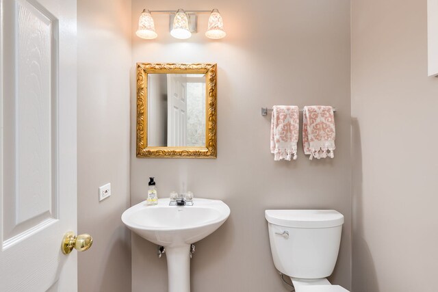1216 Barlina Rd, Crystal Lake, IL 60014 - half bath featuring toilet