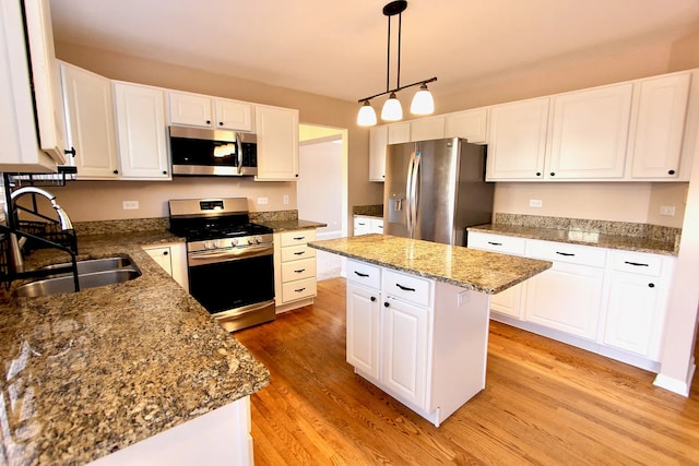 18376 W Springwood Dr, Grayslake, IL 60030 - photo 13