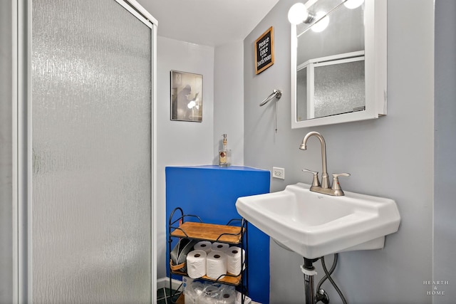 275 S Mchenry Ave, Crystal Lake, IL 60014 - full bath featuring a shower with shower door and a sink