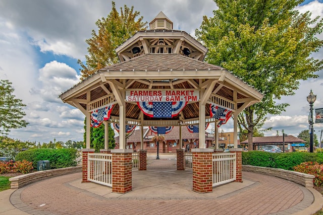 275 S Mchenry Ave, Crystal Lake, IL 60014 - view of property's community featuring a gazebo