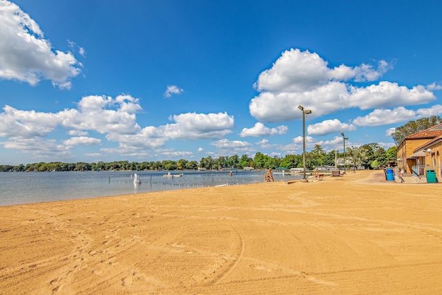 275 S Mchenry Ave, Crystal Lake, IL 60014 - water view