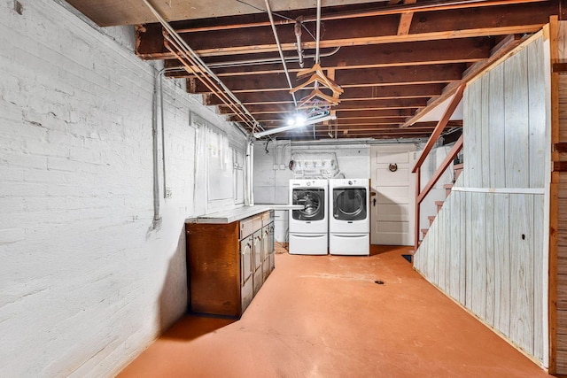 3134 N New England Ave, Chicago, IL 60634 - unfinished basement featuring washing machine and dryer and stairs