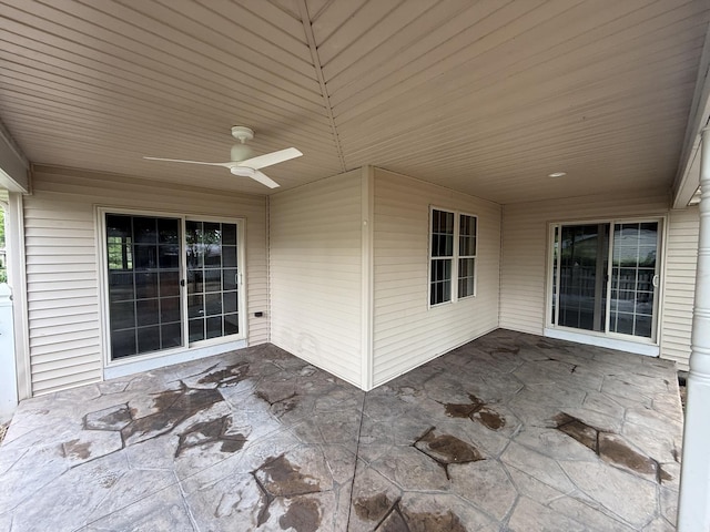 320 S Marguerite St, Coal City, IL 60416 - view of patio / terrace with ceiling fan