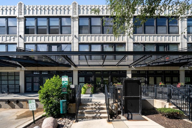 1150 W 15th St Unit 232, Chicago, IL 60608 - view of property's community