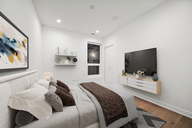 1333 E Madison Park, Chicago, IL 60615 - bedroom featuring wood finished floors and recessed lighting