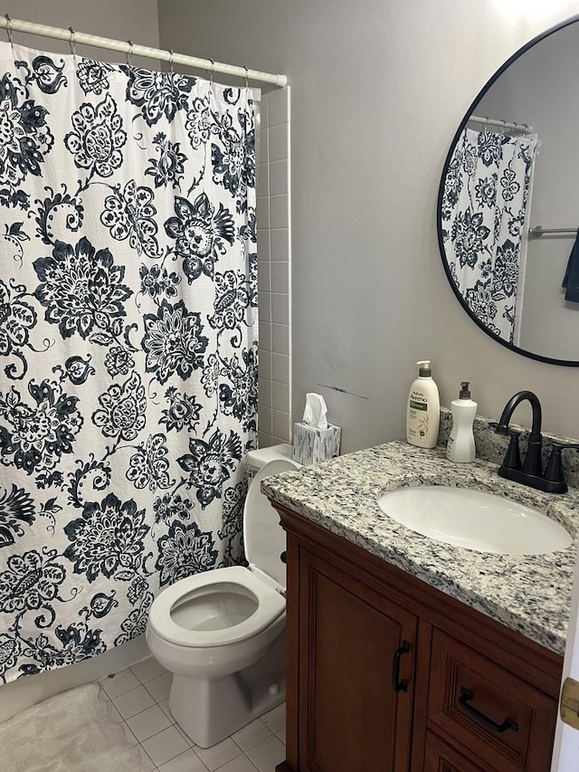 1611 Woodcrest Cir, Mundelein, IL 60060 - full bathroom featuring vanity and curtained shower