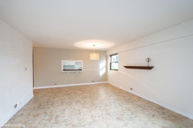 535 N Michigan Ave Unit 1808, Chicago, IL 60611 - empty room featuring baseboards
