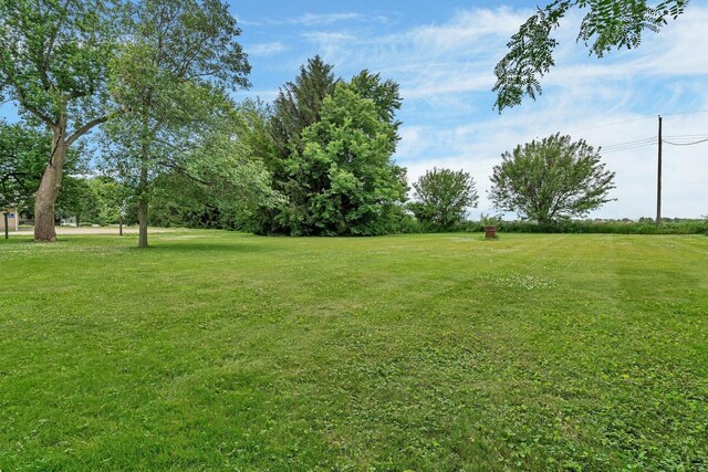 1635 N 4012th Rd, Earlville, IL 60518 - view of grassy yard