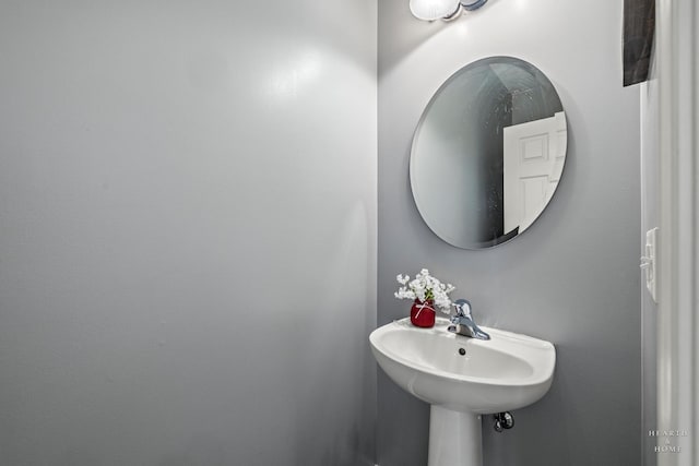 11582 Beacon Ave, Huntley, IL 60142 - bathroom featuring a sink