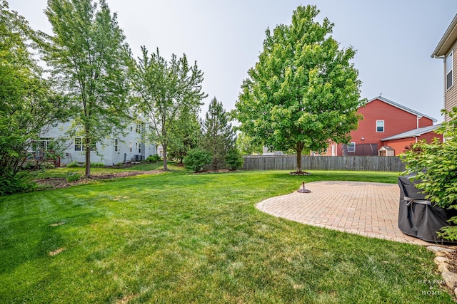 11582 Beacon Ave, Huntley, IL 60142 - view of yard featuring a patio area