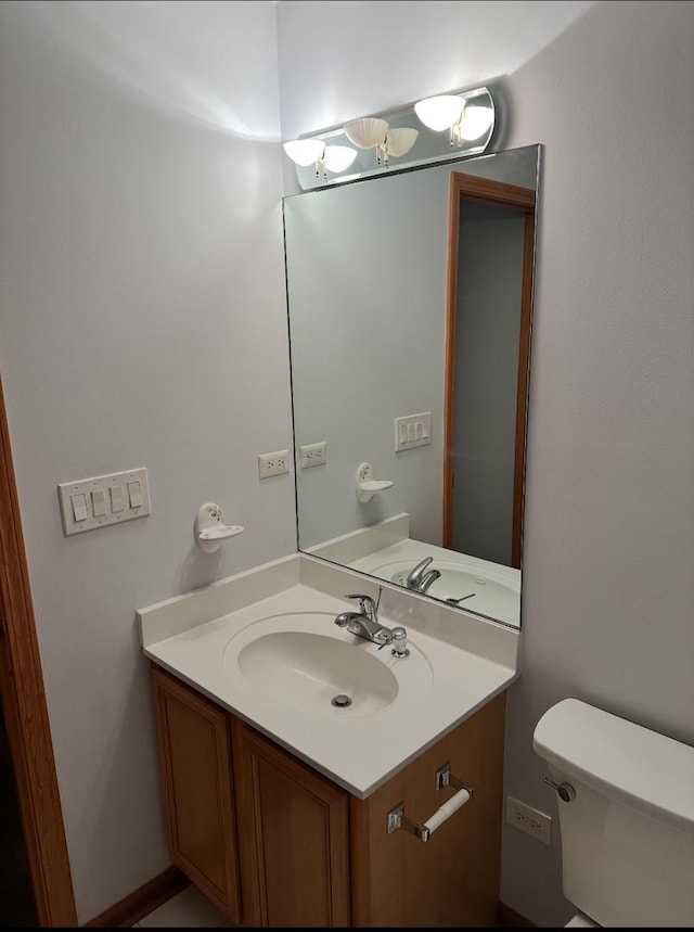 824 High Ridge Ct, Darien, IL 60561 - bathroom with toilet and vanity
