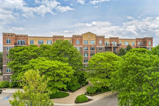 5055 W Madison St Unit 511, Skokie, IL 60077 - view of property's community
