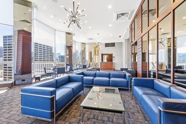 535 N Michigan Ave Unit 2205, Chicago, IL 60611 - common area featuring recessed lighting