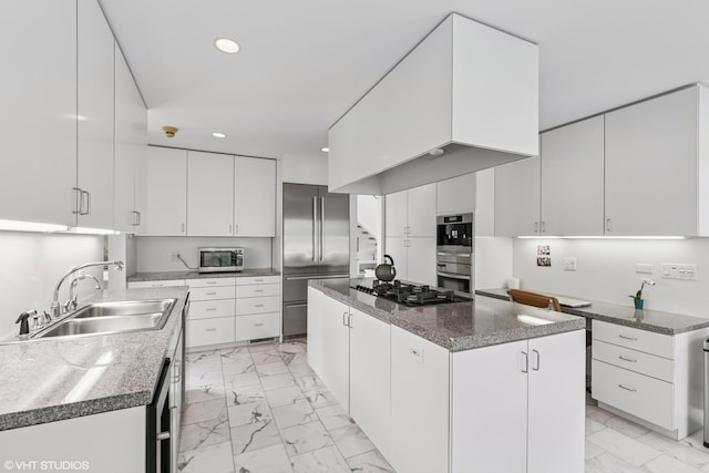 1707 Lynwood Ct, Flossmoor, IL 60422 - kitchen featuring stainless steel appliances, light marble finish flooring, recessed lighting, a kitchen island, and white cabinets