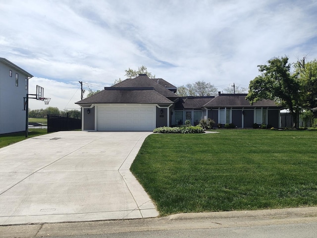544 W 58th Pl, Hinsdale, IL 60521 - single story home featuring a front yard, driveway, a garage, and a shingled roof