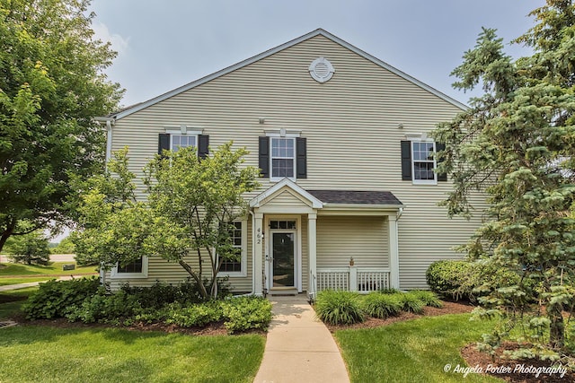462 S Litchfield Dr, Round Lake, IL 60073 - photo 1