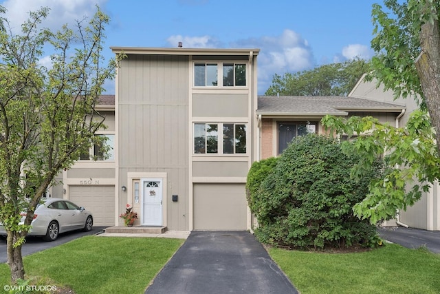 554 N Woodfield Trl, Roselle, IL 60172 - photo 1