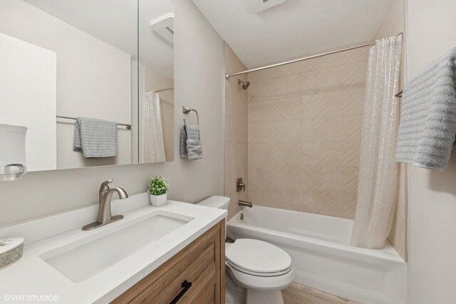 554 N Woodfield Trl, Roselle, IL 60172 - photo 11