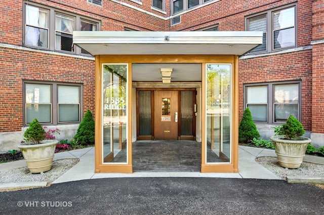 1585 Ridge Ave Unit 110, Evanston, IL 60201 - property entrance with brick siding