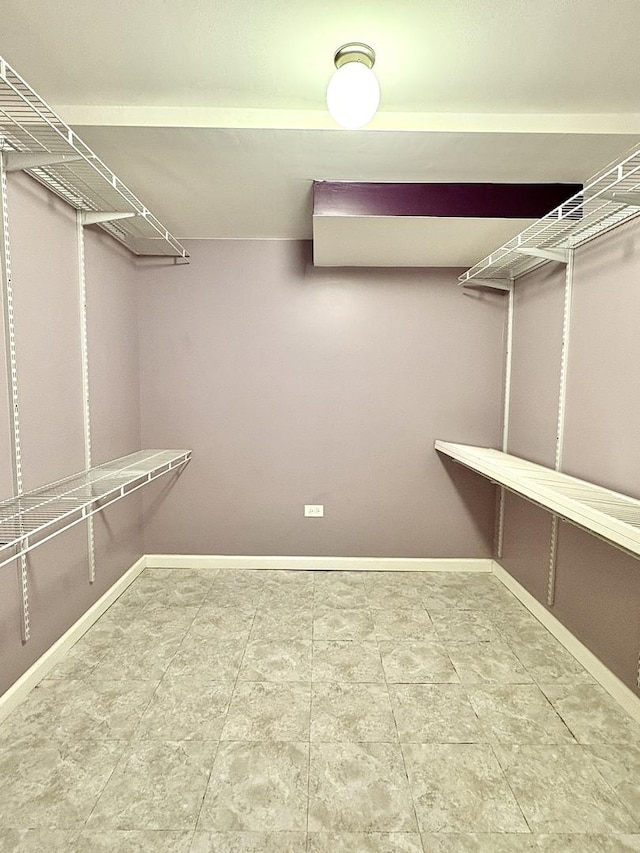 4937 S Kilpatrick Ave, Chicago, IL 60632 - view of walk in closet