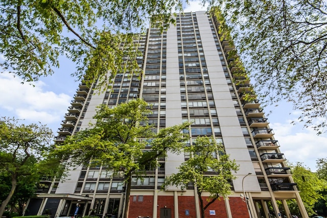 1360 N Sandburg Ter Unit 703C, Chicago, IL 60610 - view of apartment building / complex