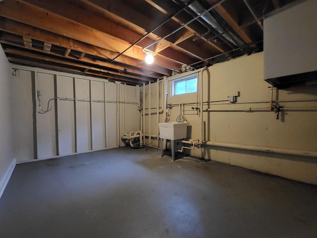 319 Hillandale St, Round Lake, IL 60073 - below grade area featuring a sink