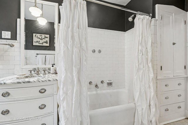 542 Michigan Ave Unit 1, Evanston, IL 60202 - bathroom featuring shower / bath combo, vanity, and backsplash