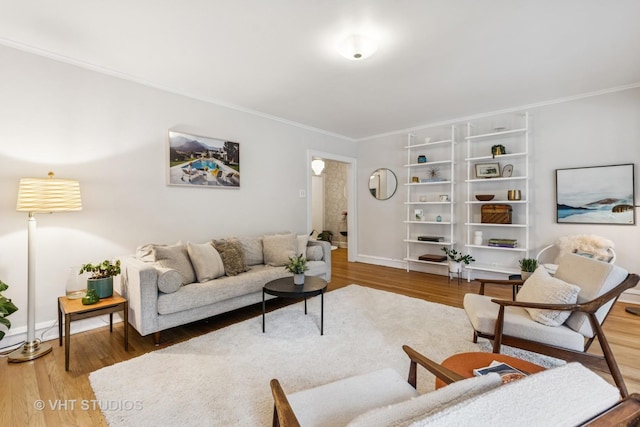 542 Michigan Ave Unit 1, Evanston, IL 60202 - living area with wood finished floors and crown molding