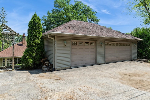 26821 N Oakdale Ln, Mundelein, IL 60060 - view of detached garage
