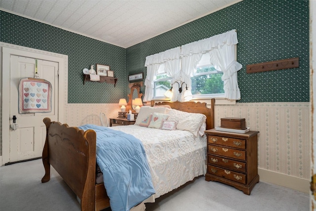 735 W Henry St, Pontiac, IL 61764 - carpeted bedroom featuring wallpapered walls and ornamental molding