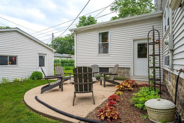 735 W Henry St, Pontiac, IL 61764 - view of patio / terrace